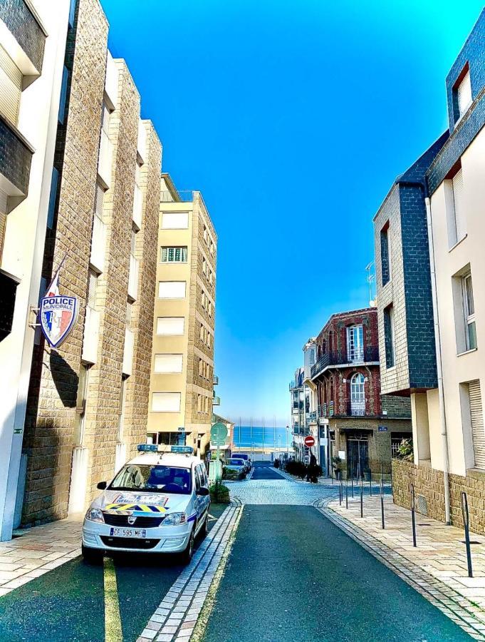 Homard And Fox, Appartement 2 Chambres 100M De La Mer ディナール エクステリア 写真
