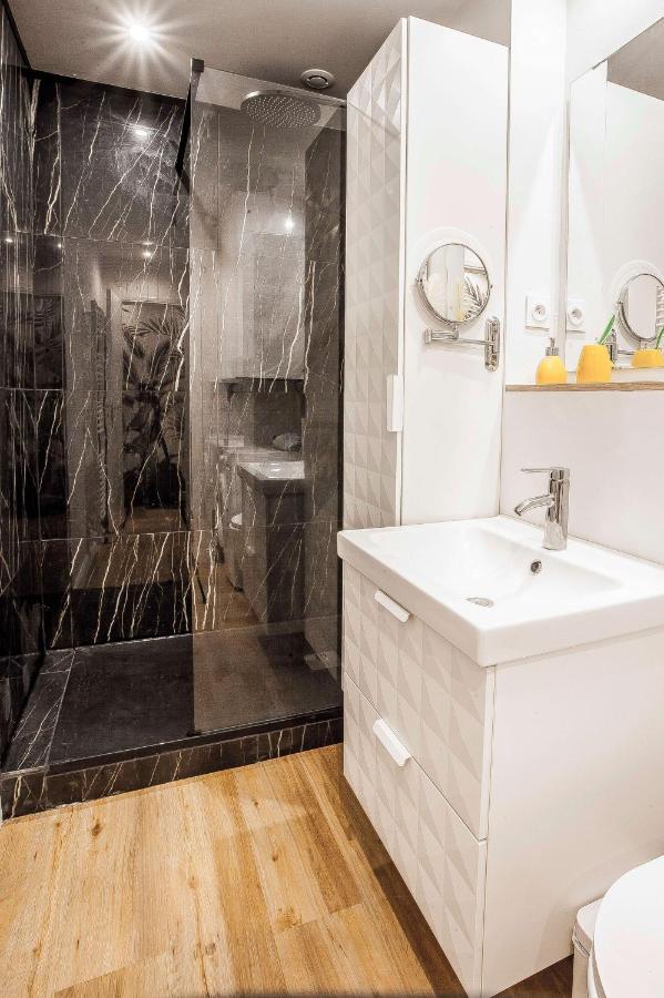 Homard And Fox, Appartement 2 Chambres 100M De La Mer ディナール エクステリア 写真